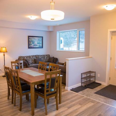 Downtown Whitehorse 4 Bedrooms Deluxe Condo Eksteriør billede
