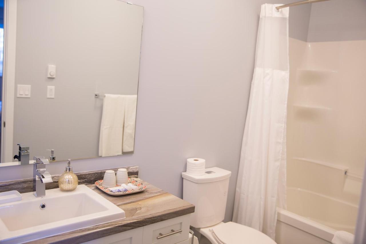 Downtown Whitehorse 4 Bedrooms Deluxe Condo Eksteriør billede